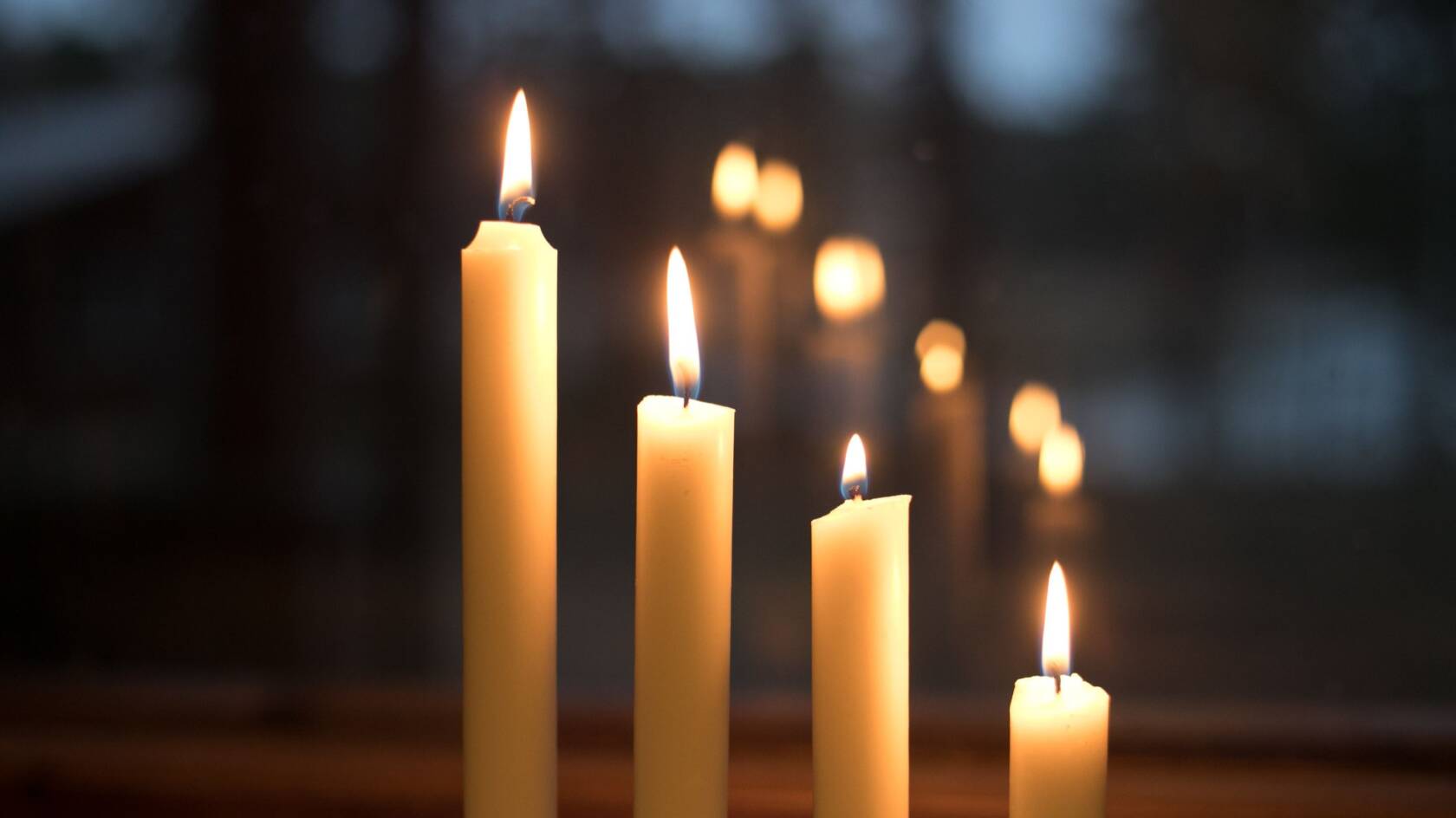 neljäs adventtikynttilä.