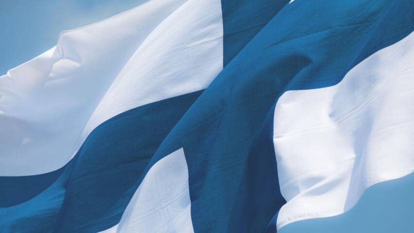 suomen lippu.